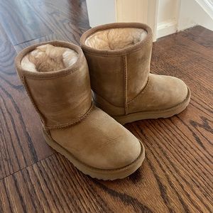 Toddler UGG boots SIZE 8